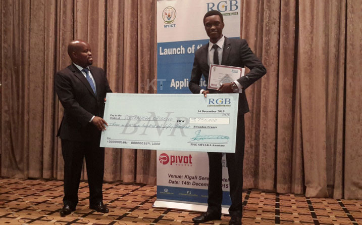 Ministiri Jean Philbert Nsengimana agenera igihembo kirimo sheki ya miliyoni 3.750(Rwf), Igiraneza Origene warushije abandi mu gufasha abaturage kugaragaza akarengane na ruswa. 