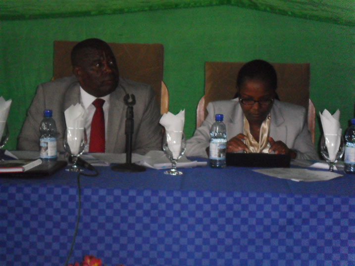 Minisitiri Mukeshimana arasaba abahinzi n