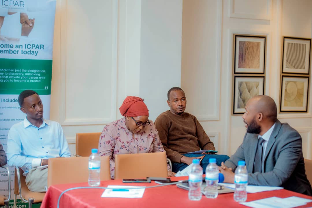 Miramago asobanurira abanyamakuru iby'ibizamini by'ibaruramari