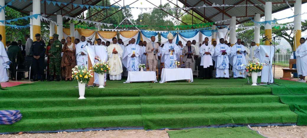 Baririmbye indirimba irata Muhororo