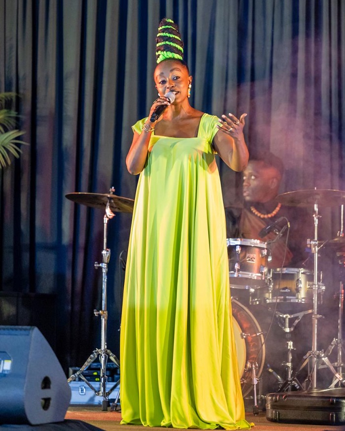 Misis Shanel utaherukaga gutaramira Abanyarwanda yishimiwe n'abatari bacye