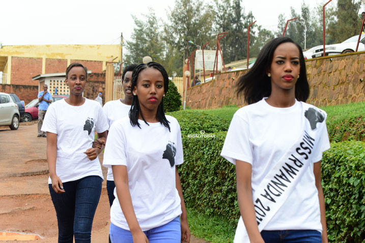 Miss Iradukunda Elsa na bagenzi be basoje uruzinduko bagiriye mu Bitaro bya Muhima