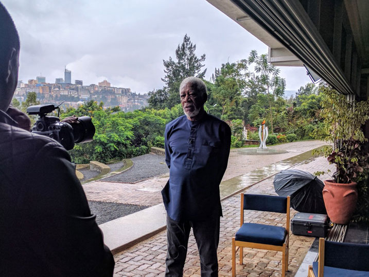 Morgan Freeman ubwo yari ari ku Rwibutso rwa Jenoside rwa Gisozi 