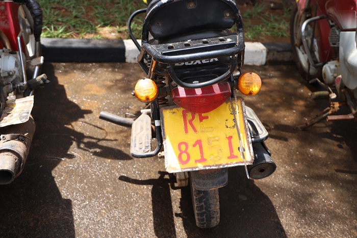 Hari abasiba irangi ku mubare umwe wa pulake bigatuma camera itayibona