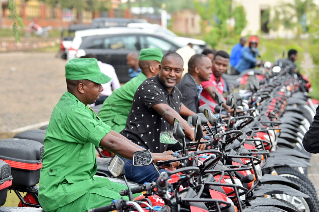 Abahawe moto bishimiye iki gikorwa, bakaba bahise bazitahana