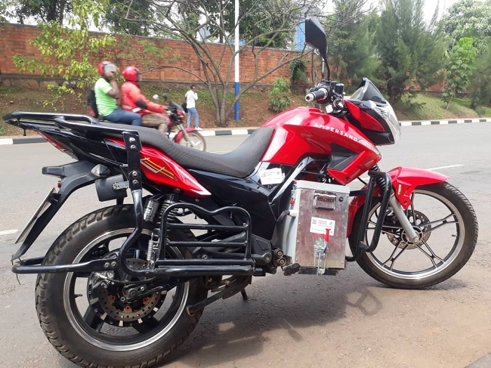 Imwe muri moto zitanywa essence ahubwo zigendeshwa n'amashanyarazi