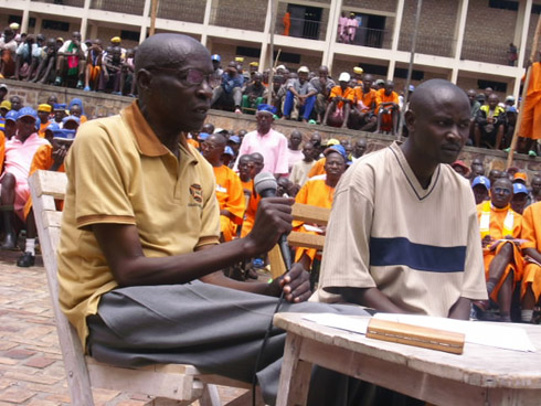 Sibomana Antoine wanditse igitabo cya “Mpangara nguhangare” ufungiye muri gereza ya Mpanga asubiramo ibyarangaga umuco nyarwanda.