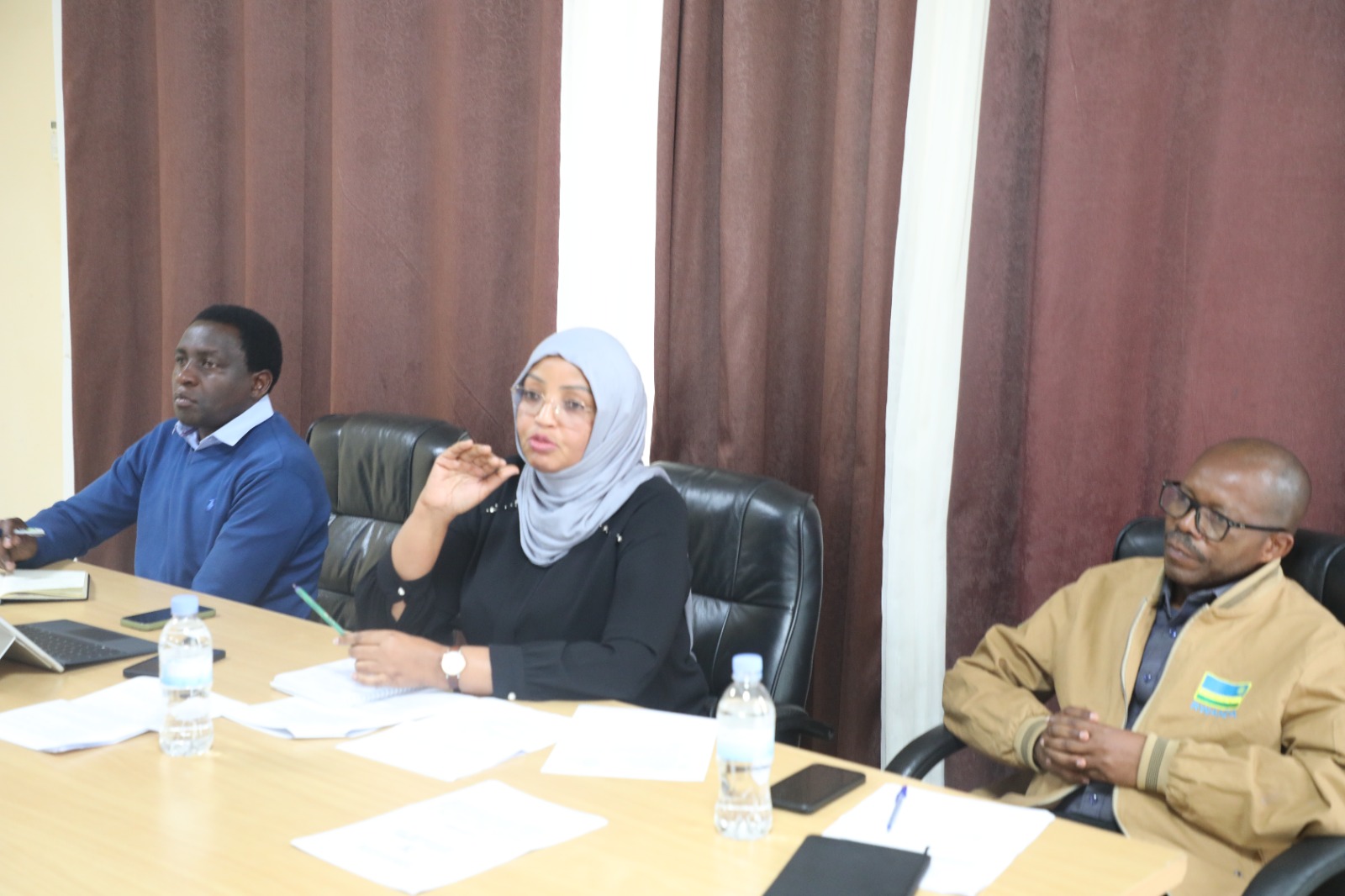 Abadepite bagize iyi Komisiyo