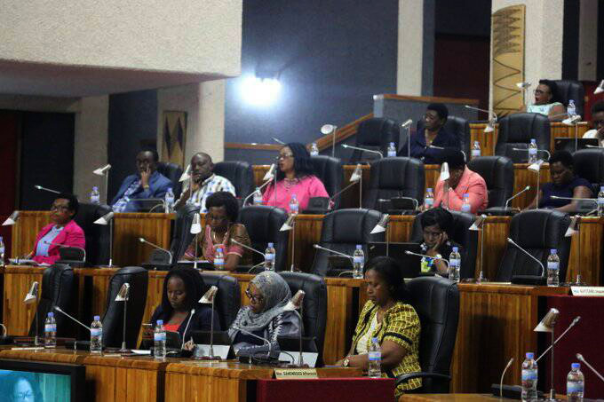 Bamwe mu bagize ihuriro rirwanya ruswa mu Nteko Ishinga amategeko y'u Rwanda