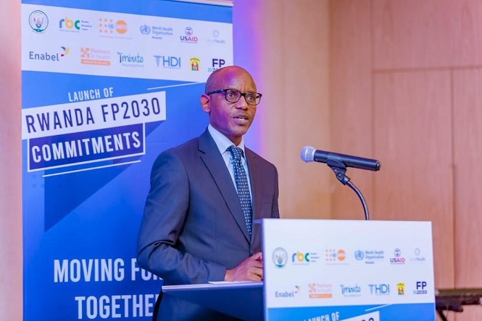 Dr. Mpunga avuga ko kuboneza urubyaro bituma ababyeyi babyara abo babasha kwitaho