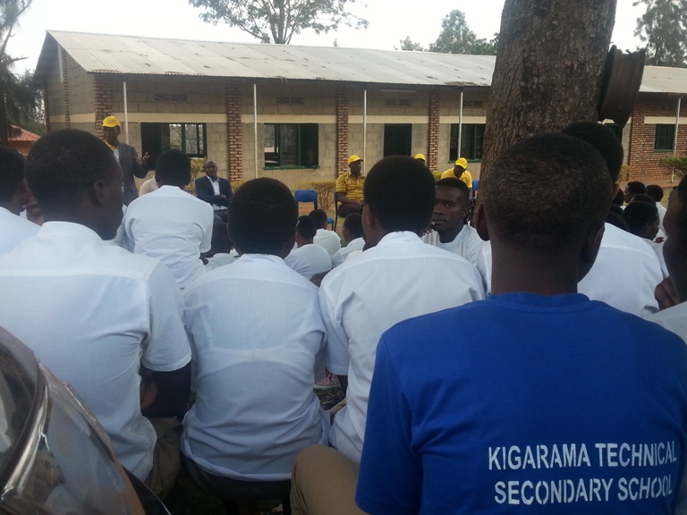 Abana bagiriwe inama yo gufata neza impano bahawe