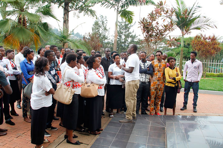 Aba bari mu gikorwa cyo kwibuka muri uyu mwaka.