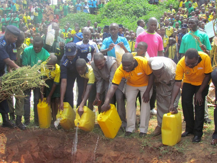 Mu karere ka Gatsibo hagiye hafatirwa ibiyobyabwenge mu bihe binyuranye bikangizwa.