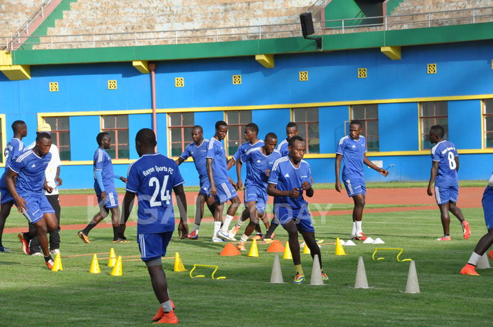 Abakinnyi ba Rayon Sports mu myitozo ikomeye yo gutsinda nibura ibitego 2-0 kugira ngo bashobore gukomeze.