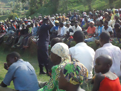 Mu nama yakurikiye ifatwa rya Wellars, abaturage basabwe gutanga amakuru,no kwicungira umutekano.