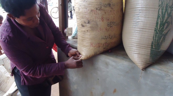 Mu bicuruzwa byangiritse cyane harimo isukari, ubunyobwa n