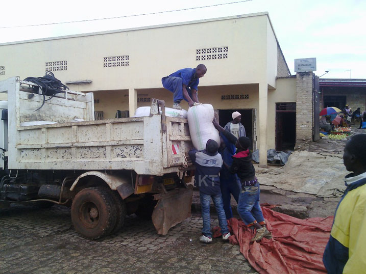 Mu gihe abakarani bari mu nama hari abandi bari bibereye mu mirimo ngo nibo bahungabanya umutekano