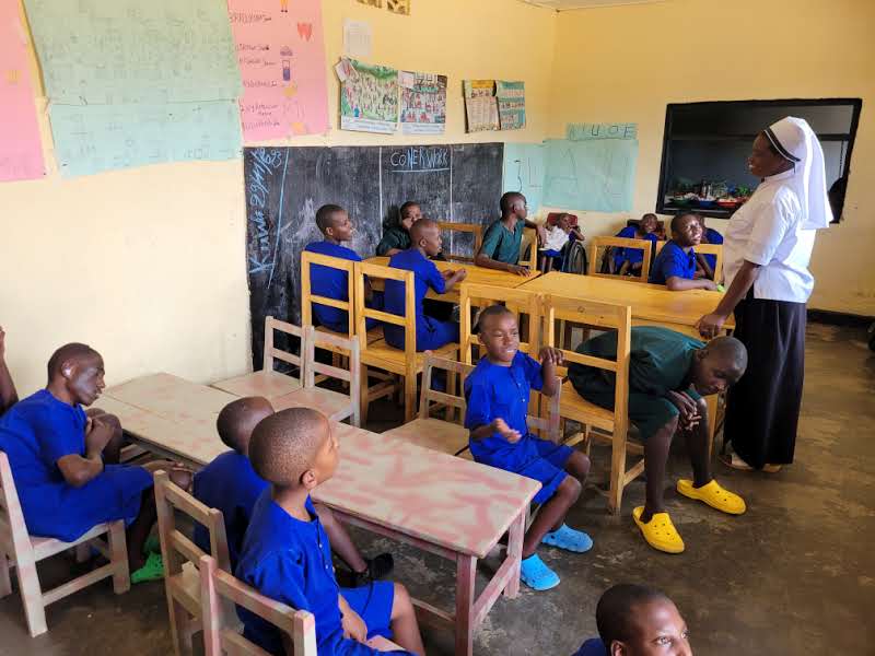 Iyo bari mu ishuri ubona ko barimo gukurikira ibivugwa na mwarimu