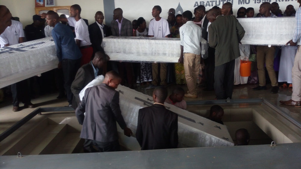 Mu mibiri 333 yashyinguwe harimo n'uw'umubyeyi wa Anatole Uwiragiye