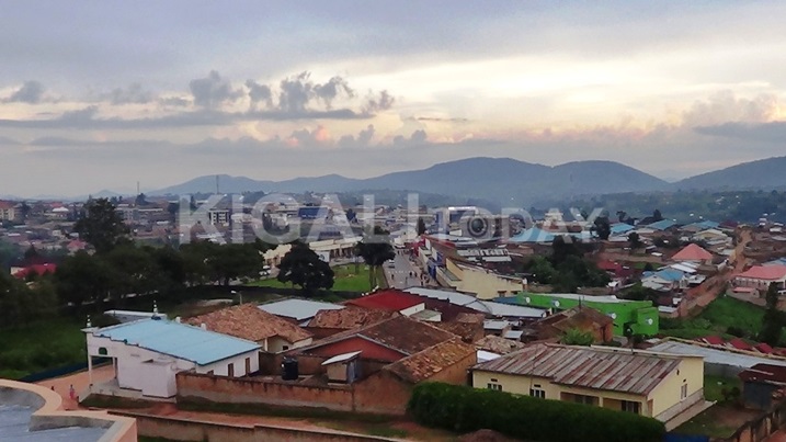 Mu Mujyi rwa gati naho ngo biragoye kuhubaka kubera ko hateye nabi.