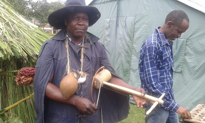 Mu Rwanda bamuritse n'ibikoresho gakondo by'umuziki