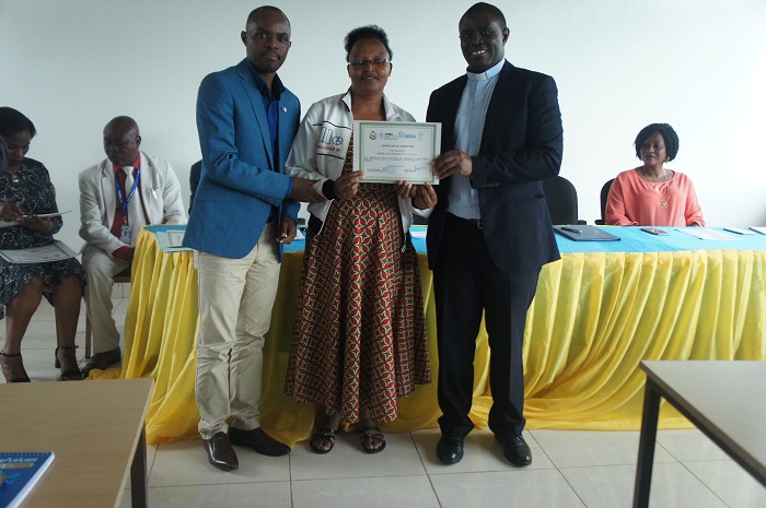 Mu bavuzi gakondo bahuguwe harimo n'abagore