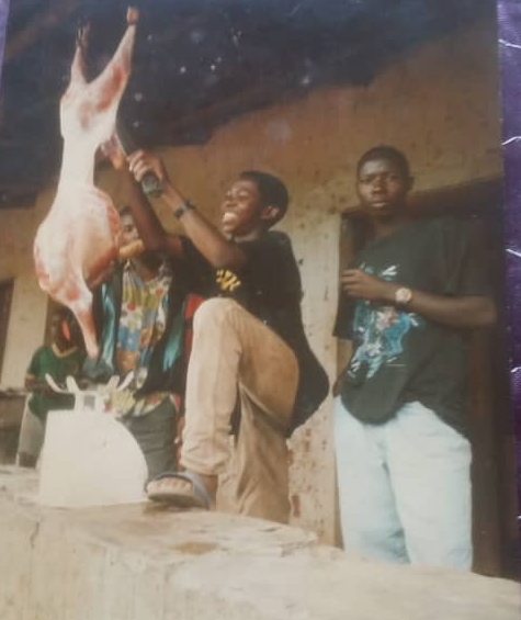 Ntawunezarubanda yotsaga inyama mbere y'umwaka wa 1994