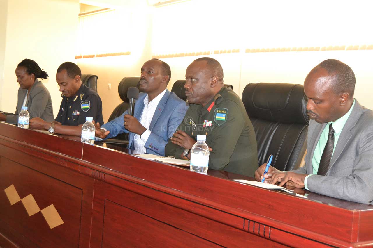 Guverineri Mufuruke yavuze ko kuva muri Gashyantare kuranguza amata bizashyirwa kuri 200Frw