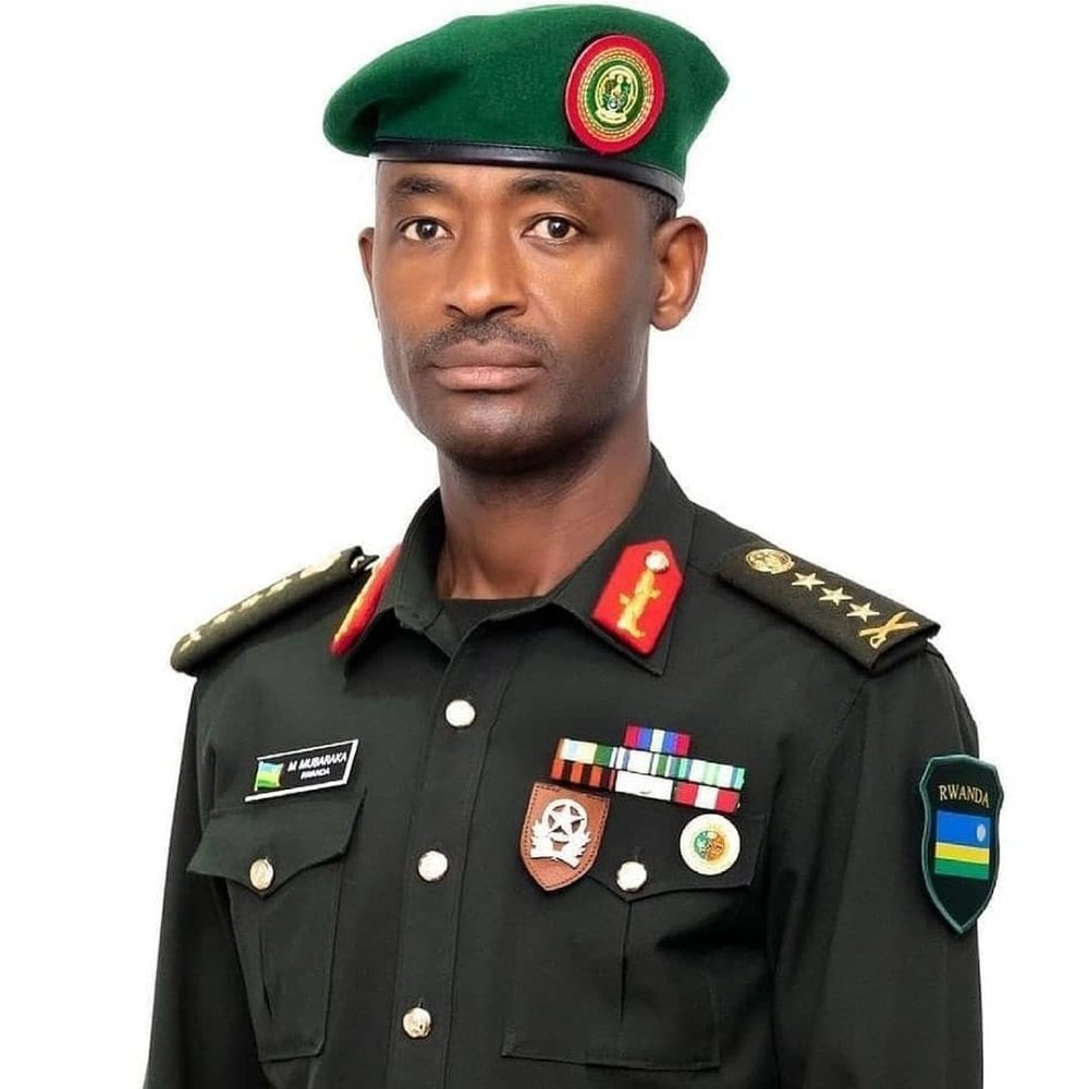 Lt Gen Mubarakh Muganga yagizwe Umugaba Mukuru w'Ingabo z'u Rwanda