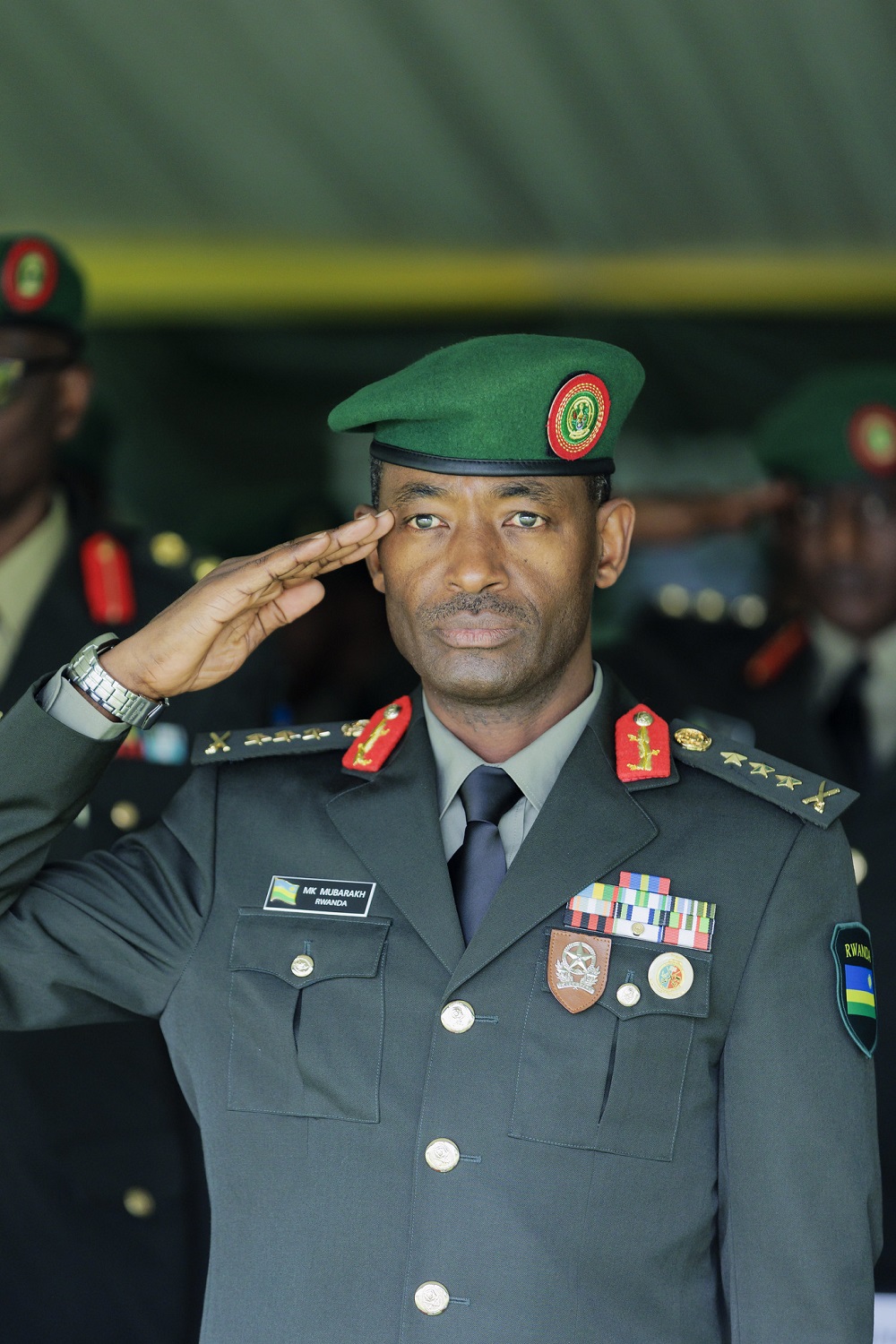 Mubarakh Muganga (aha yari akiri Lt Gen) yazamuwe mu ntera