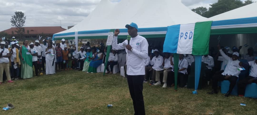 Visi Perezida wa mbere wa PSD, Valens Muhakwa