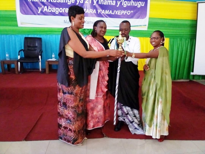 Akarere ka Muhanga kabaye aka kabiri nako kahawe igikombe