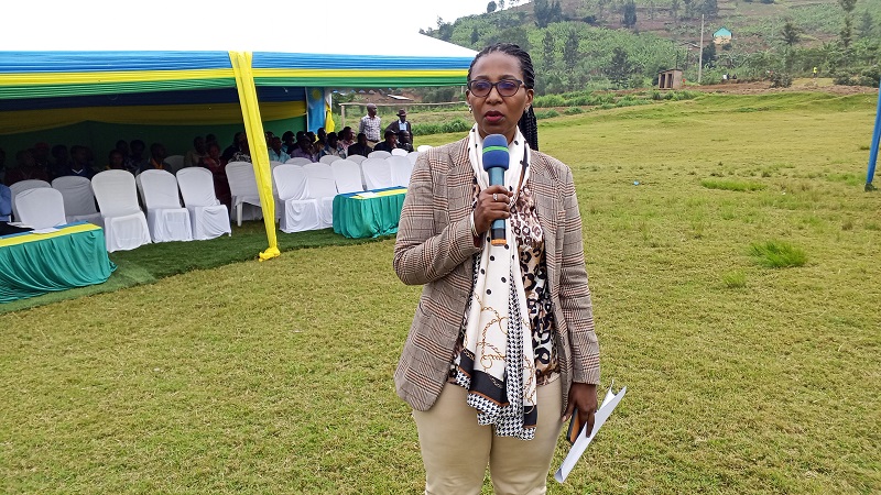 Muharankwanzi avuga ko gukemura ibibazo mu nama y'Umuryango birinda inzangano mu bavandimwe