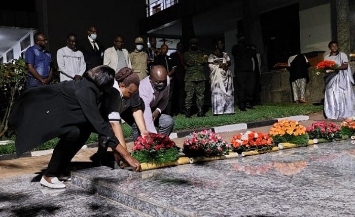 Bibutse bagenzi babo bakoreraga Perefegitura ya Gitarama