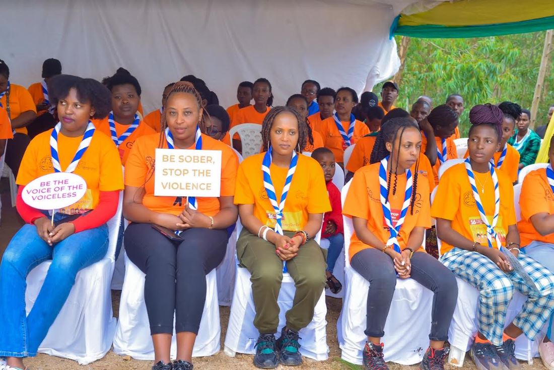 Urubyiruko rw'Abagide mu Rwanda ruri kwifatanya mu bukangurambaga bwo kurwanya ihohoterwa rishingiye ku gitsina