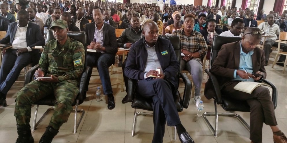 Abayobozi bakurikiranye uko iyo mishinga izategurwa