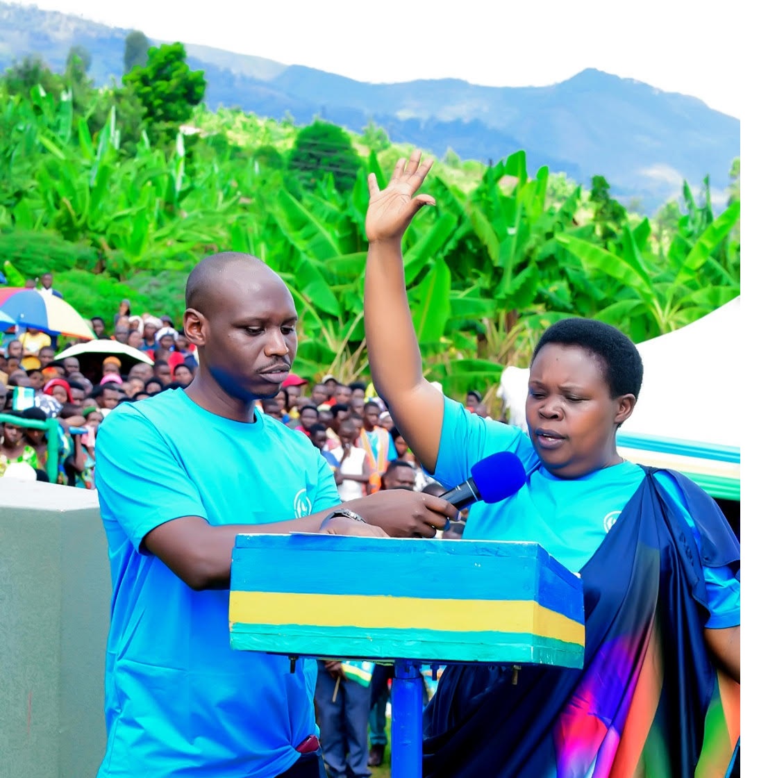 Mukamutari avuga ko gusezeranya imiryango yabanaga mu buryo butemewe n'amategeko ari inzira yo gukemura amakimbirane mu muryango