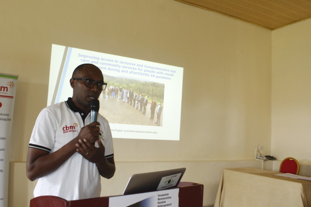 Muhayimana avuga ko bishyurira abakiri bato bakajya kwiga imyuga iyo kubavura binaniranye