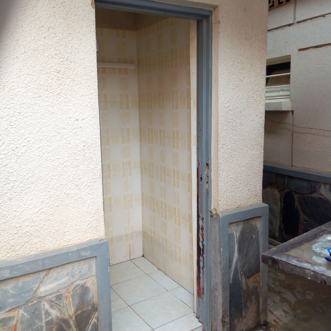 hamwe na hamwe inzugi bazimazemo