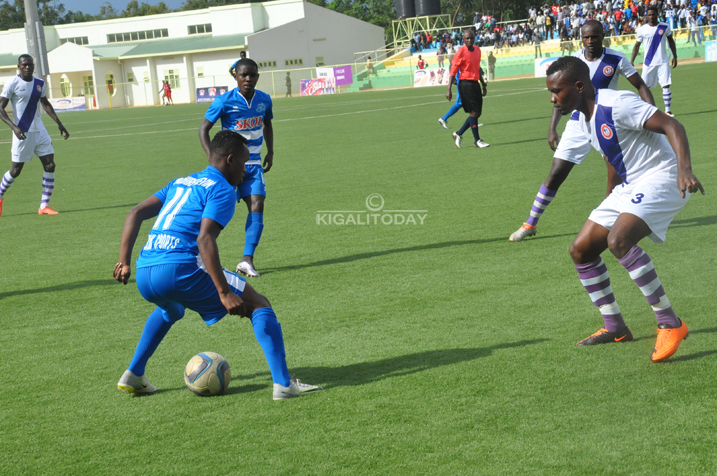 Muhire Kevin usanzwe ukina hagati mu ikipe ya Rayon Sports