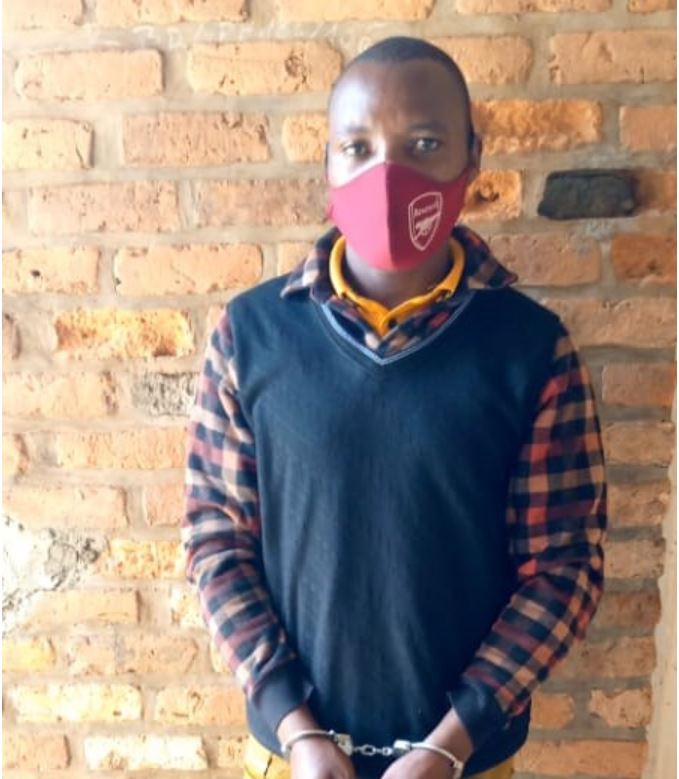 Muhirwanake Lazare arakekwaho gushaka guha ruswa umupolisi