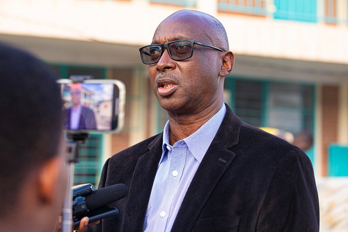 Mukama Augustin Bisarinkumi wari uhagarariye Twiga Cement muri icyo gikorwa 