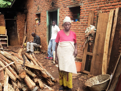 Mukandori inkuba yatwikiye inzu n