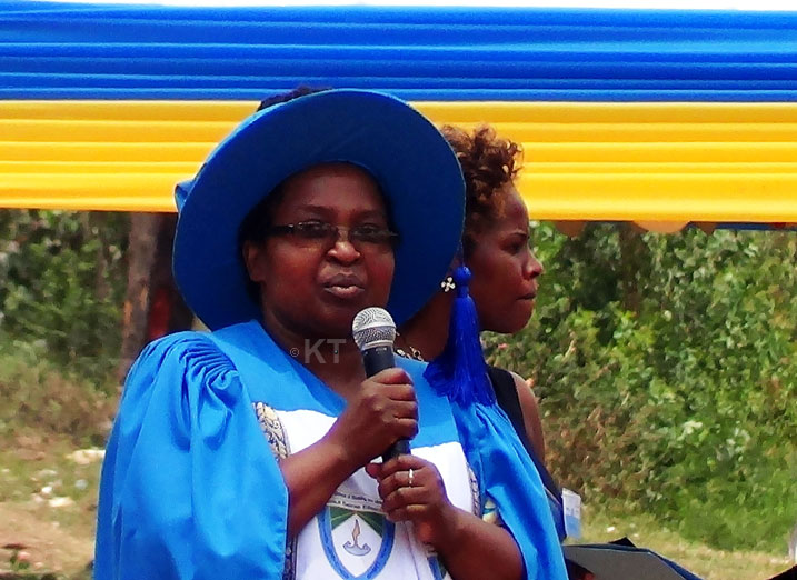 Sr Mukantabana asaba abarangiza amashuri yabo mu buforomo n'ububyabza kudashaka inyungu zabo cyane kurusha iz'abarwayi.