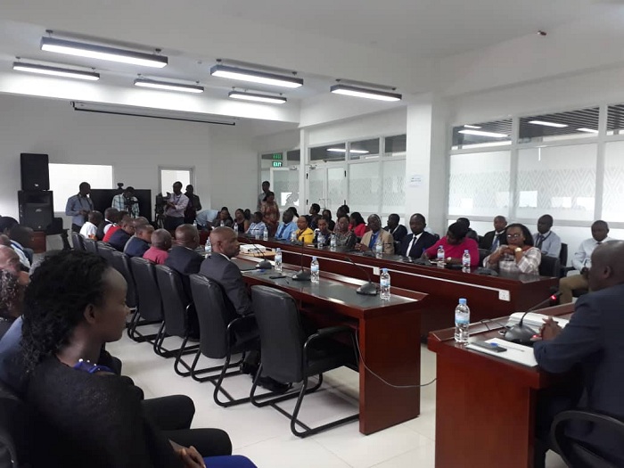 Abakozi ba Komisiyo yo kuvugurura amategeko bakiriye Mukantaganzwa