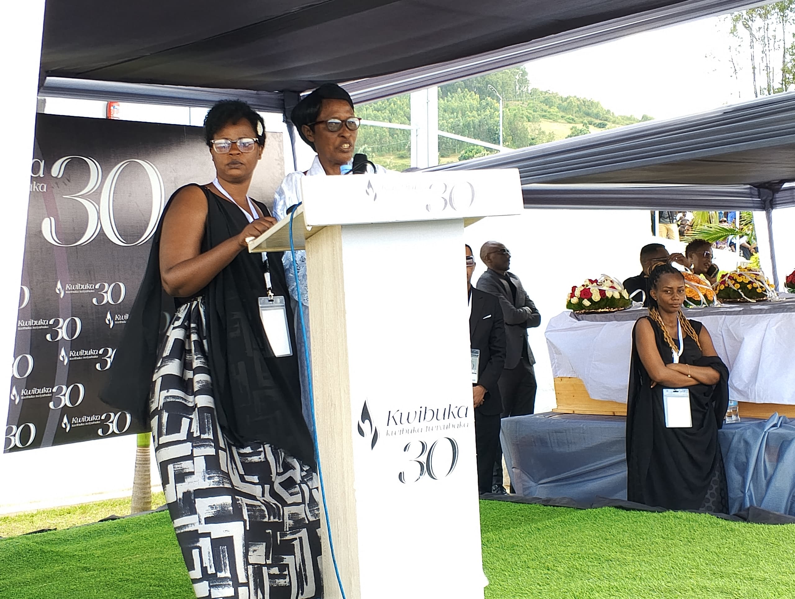 Mukarusanga atanga ubuhamya bukora benshi ku mutima kubera ukuntu yabuze aho ahungira n