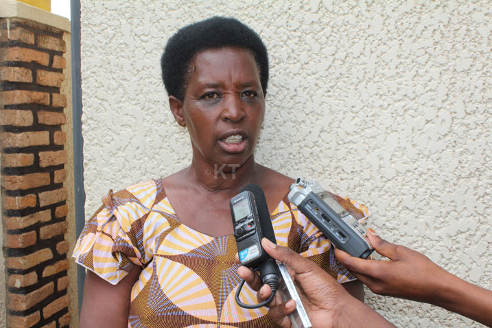 Mukaruvuna avuga ko batakijya gukemurira ibibazo by'abaturage ahantu habasaba kugerayo bateze.