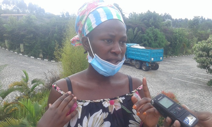 Uyu mukobwa avuga ko abayeho nabi nyuma y