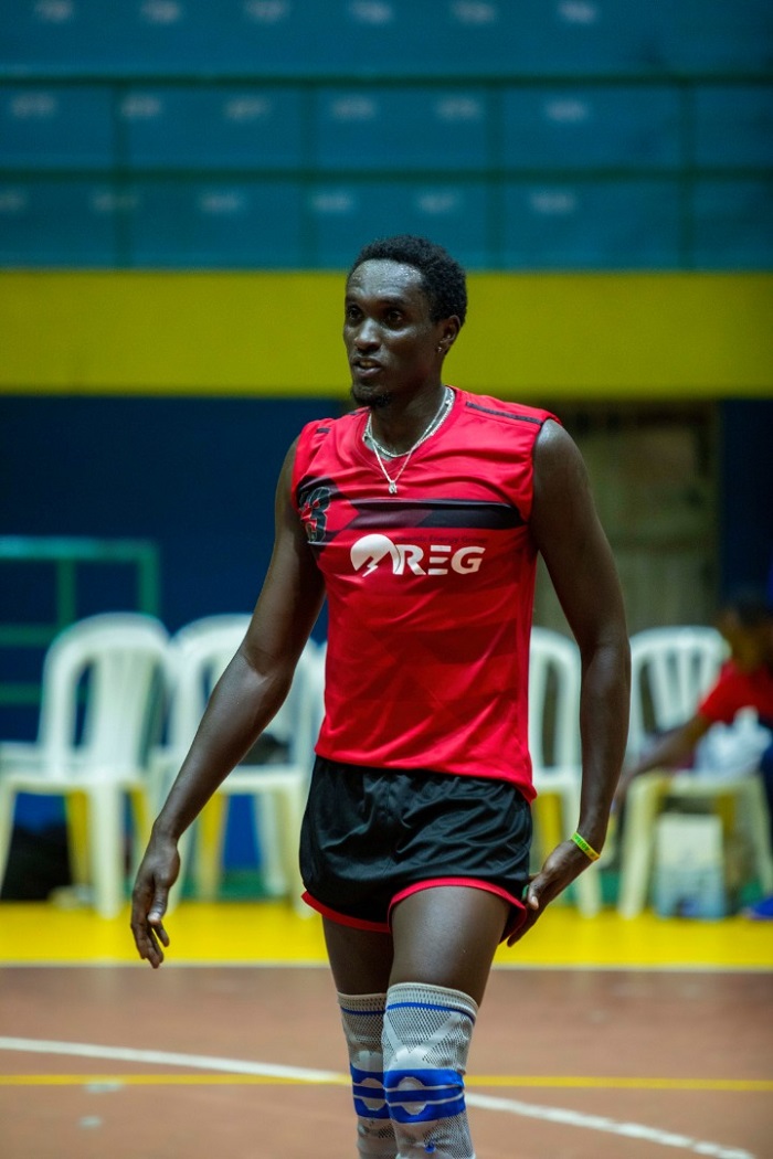 Mukunzi Christopher wa REG VC avuga ko abatoza bazagorwa no kumenya urwego abakinnyi bazaba bariho imikino nisubukurwa