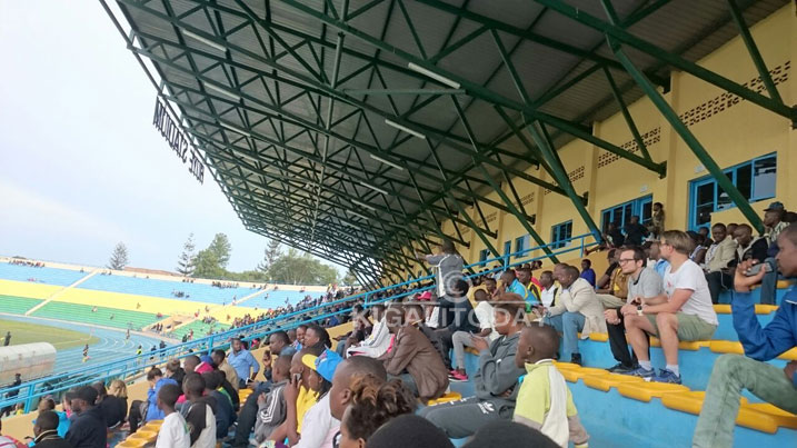 Abafana ntibari benshi kuri stade Huye